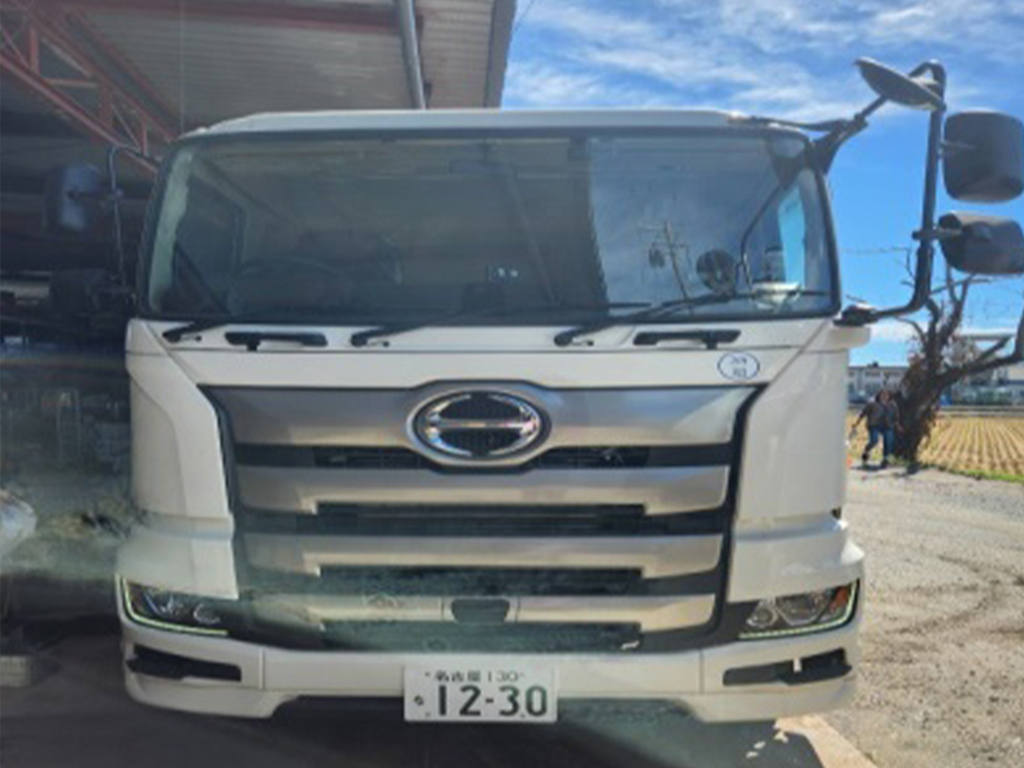 大型アームロール車